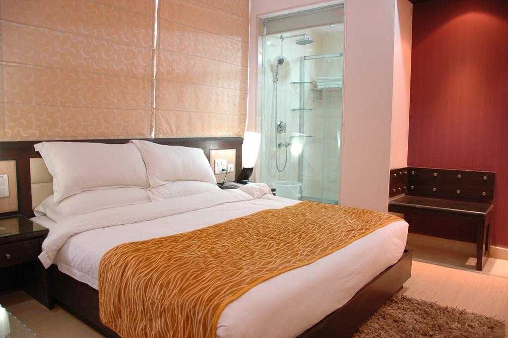 Hotel Palmdale Zirakpur Luaran gambar