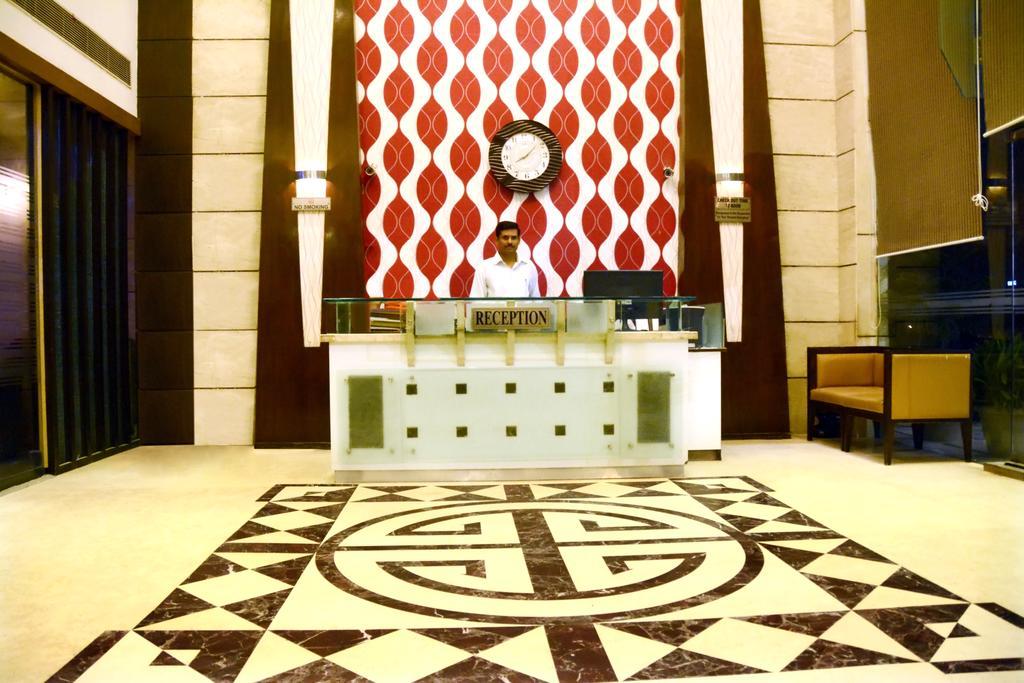 Hotel Palmdale Zirakpur Luaran gambar