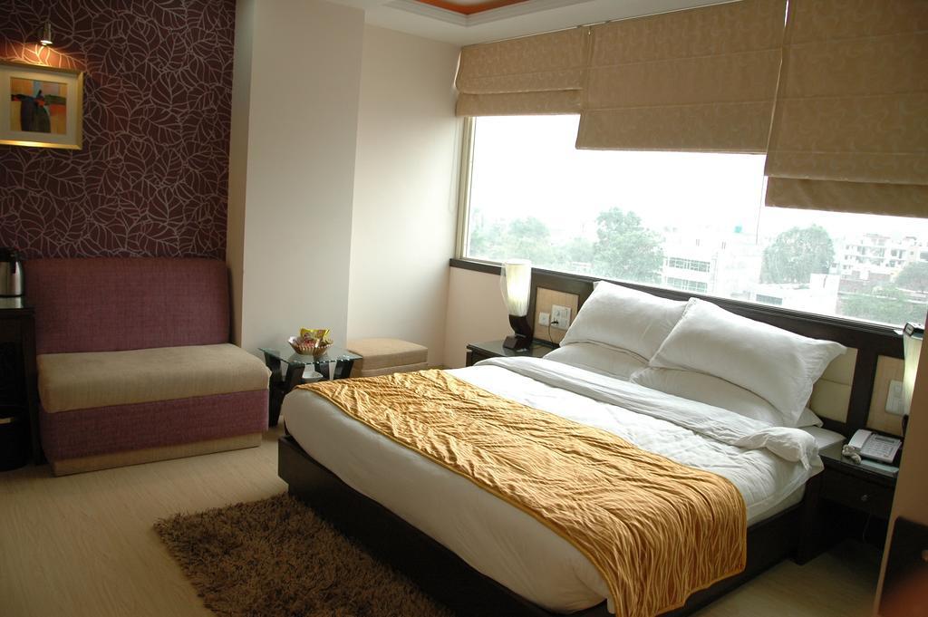 Hotel Palmdale Zirakpur Bilik gambar